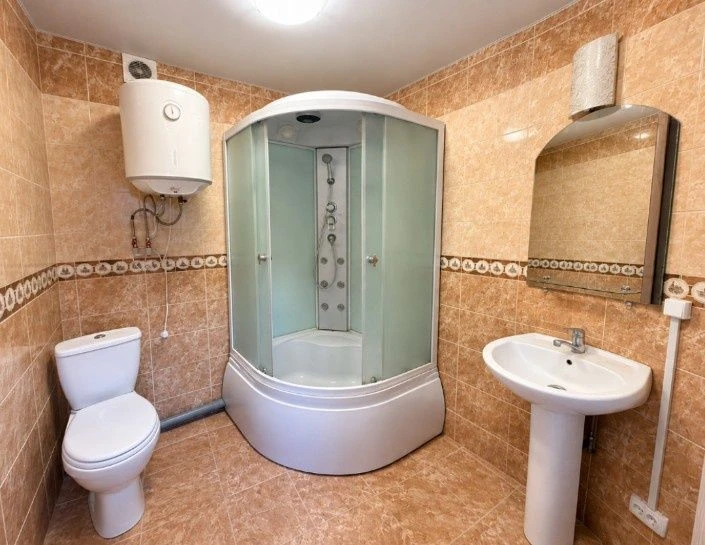 Selling a 1-room apartment with renovation in the Saltovsky residential complex (602 m/r, Me