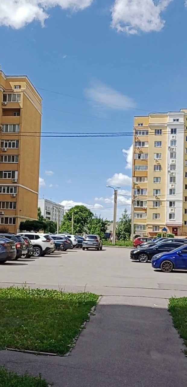 Selling a 1-room apartment with renovation in the Saltovsky residential complex (602 m/r, Me