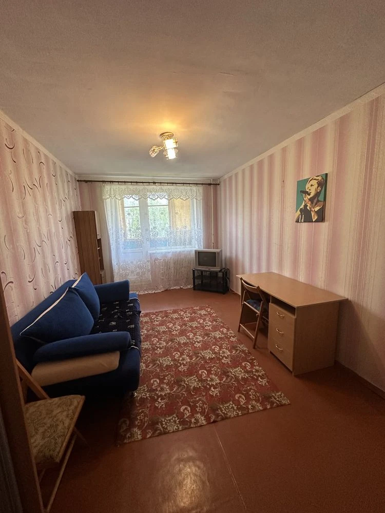 Продам 1 кімнатну квартиру  пр.Л.Свободи,46А. Олексіївка, 6/
