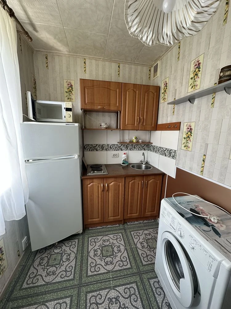 Продам 1 кімнатну квартиру  пр.Л.Свободи,46А. Олексіївка, 6/