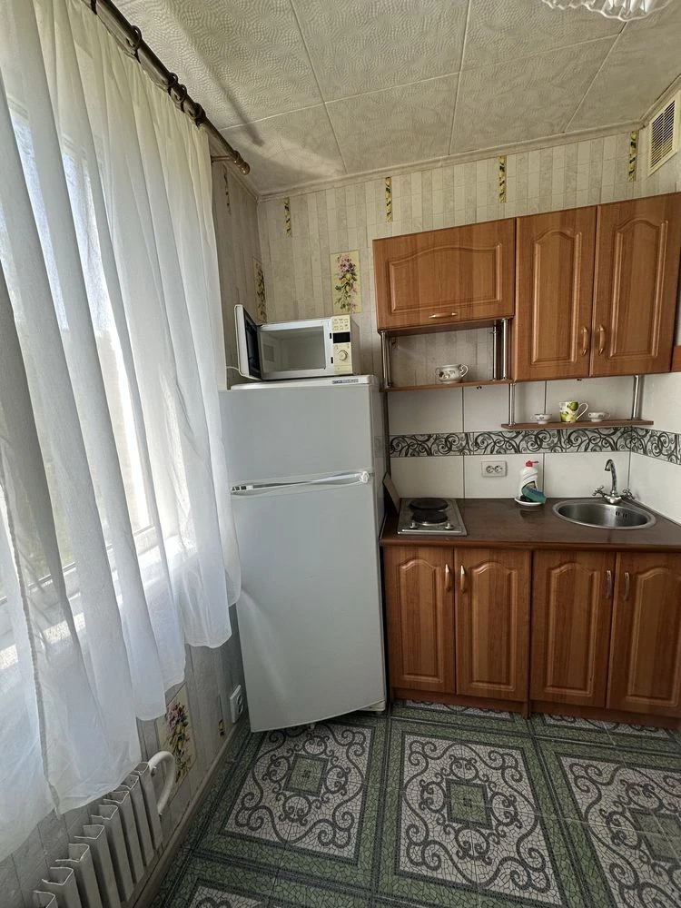 Продам 1 кімнатну квартиру  пр.Л.Свободи,46А. Олексіївка, 6/
