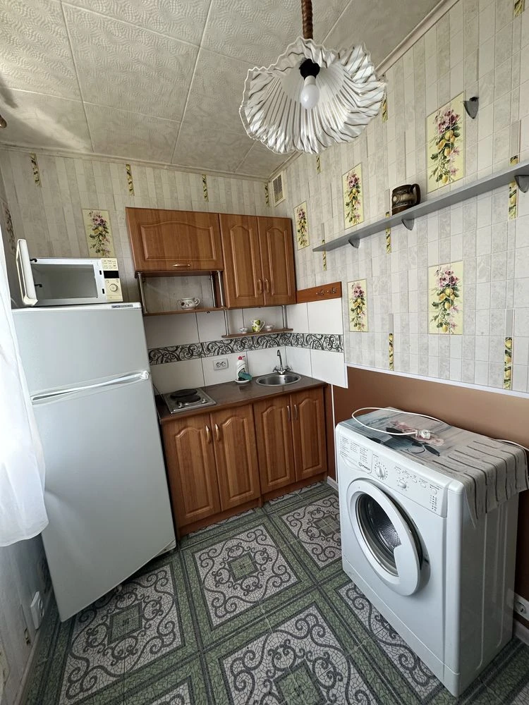 Продам 1 кімнатну квартиру  пр.Л.Свободи,46А. Олексіївка, 6/