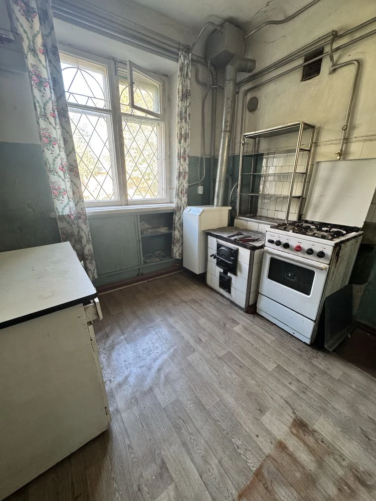 Продам 3-х квартиру вул. Лихвинська Стінка