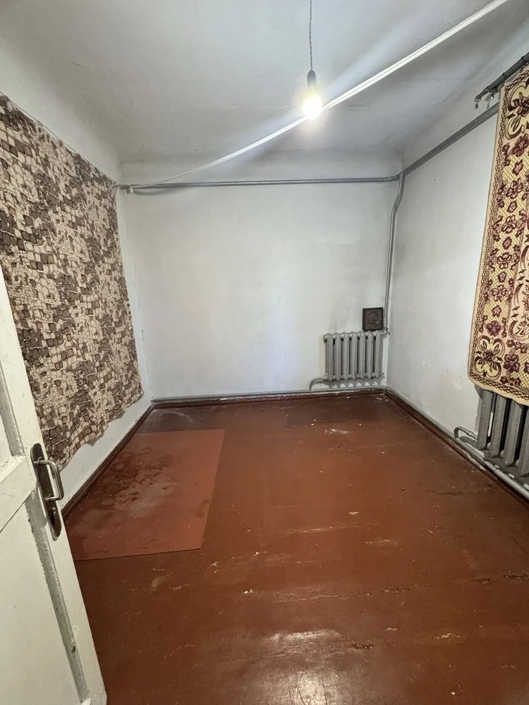 Продам 3-х квартиру вул. Лихвинська Стінка