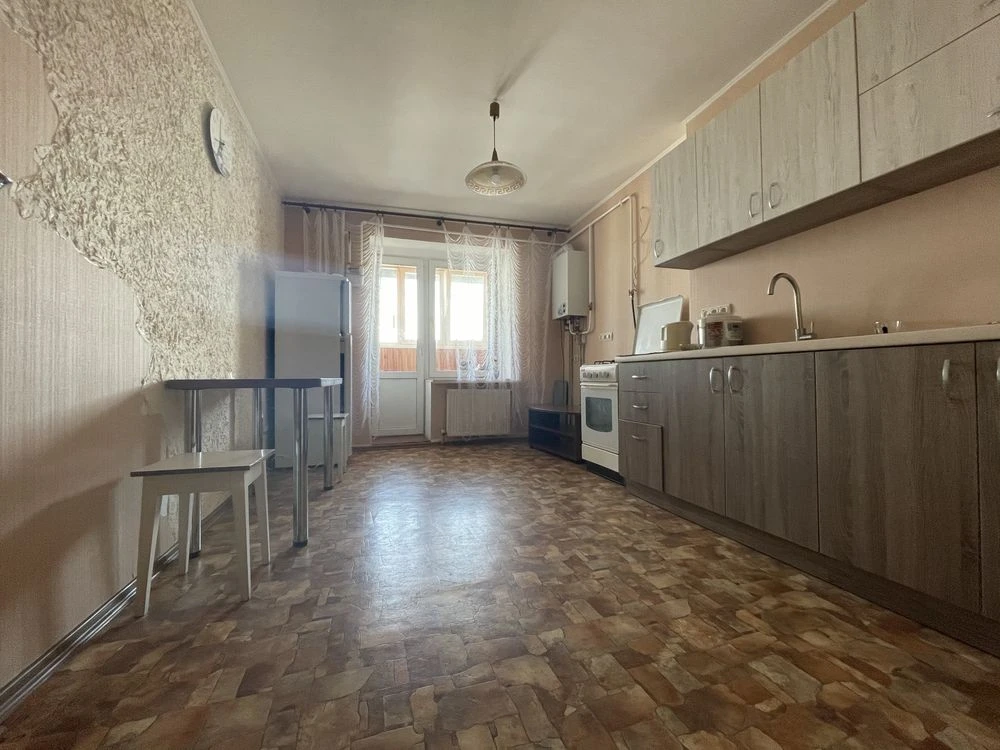 Продам велику 1-кімнатну  СНАУ