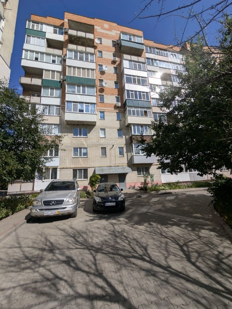 3 Кімнатна квартира Роменська 100