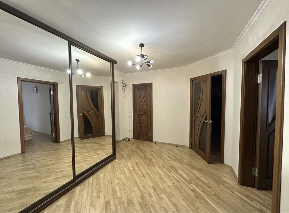 2к квартира , на пр. Свободи ( Прокофʼєва)