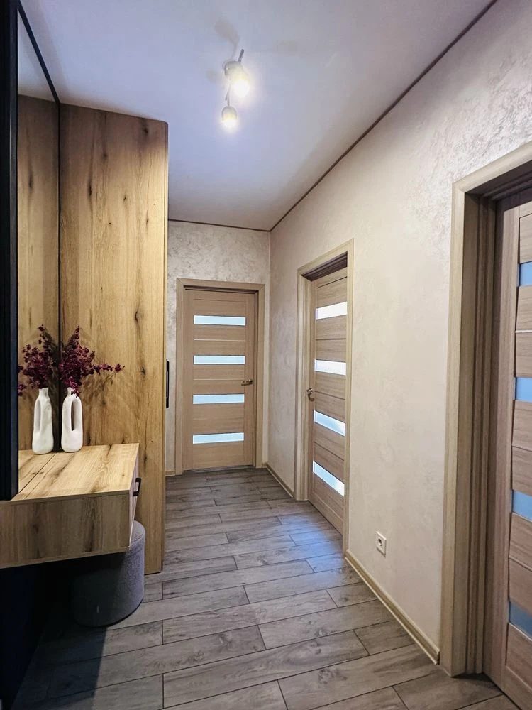 2-кімнатна квартира ,район 12 школи
