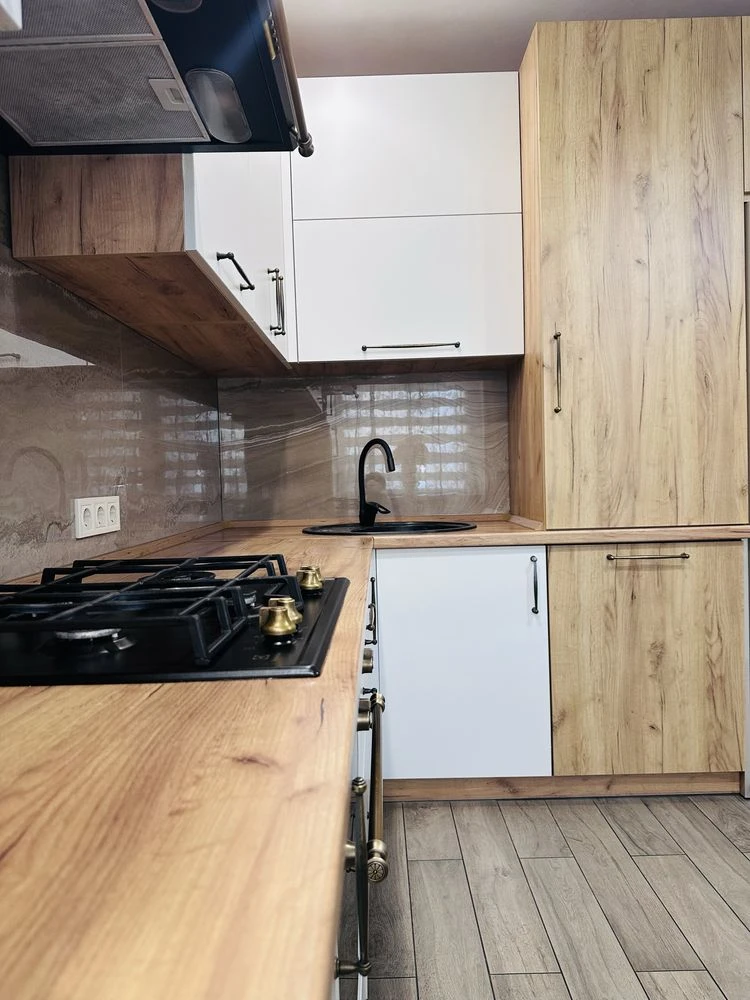 2-кімнатна квартира ,район 12 школи