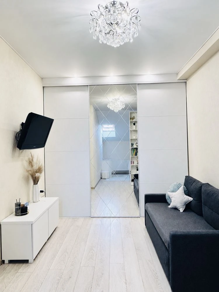 2-кімнатна квартира ,район 12 школи