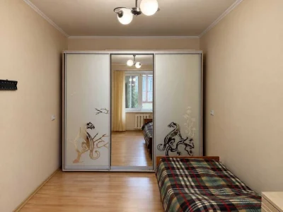 Продам 3-кімнатну квартиру в центральній частині міста з рем