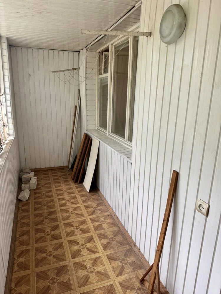 Продається 1 кімнатна квартира під ремонт вул.Генерала Безру