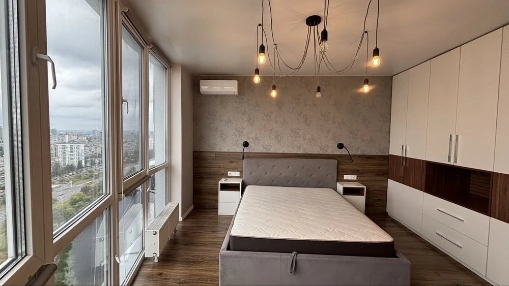 46м2  Продаж євродвушка ЖК «Киівська венеція» пр. Соборності