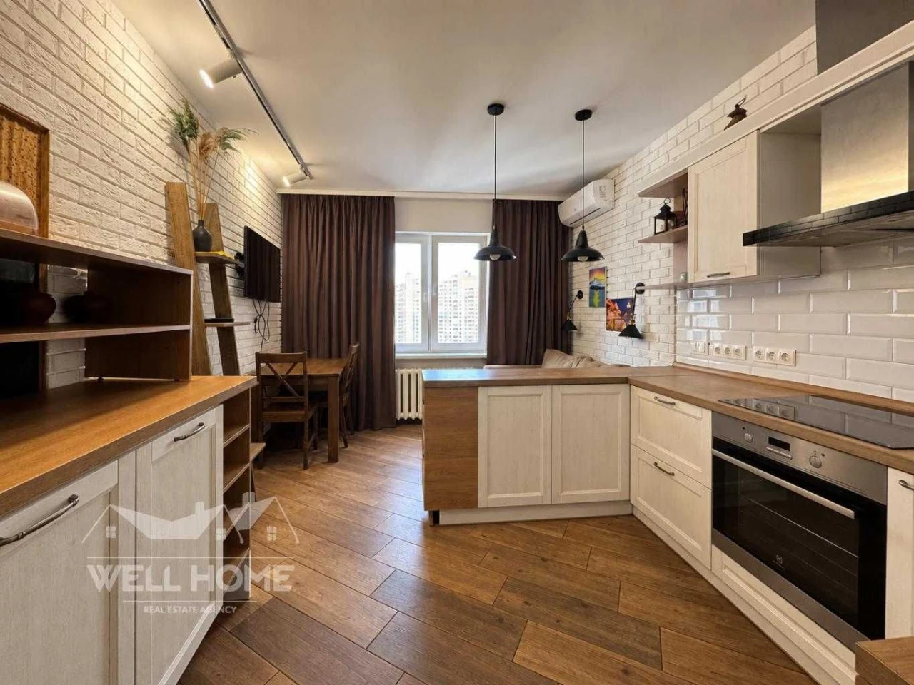 Продаж 2к квартири, вул.  Урлівська, 30, м. Київ -  Без комі