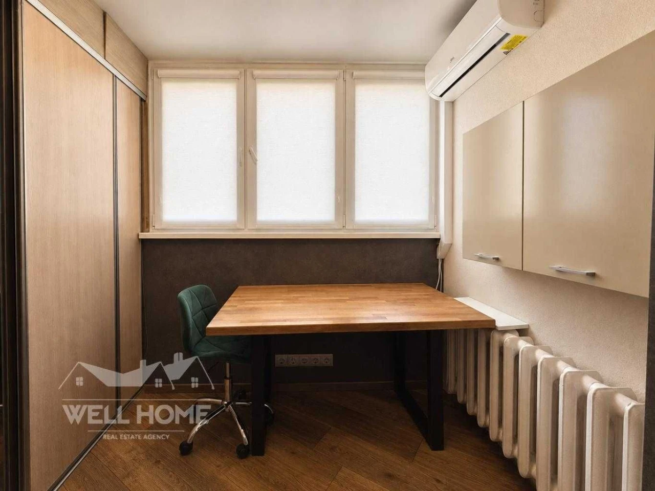 Продаж 2к квартири, вул.  Урлівська, 30, м. Київ -  Без комі