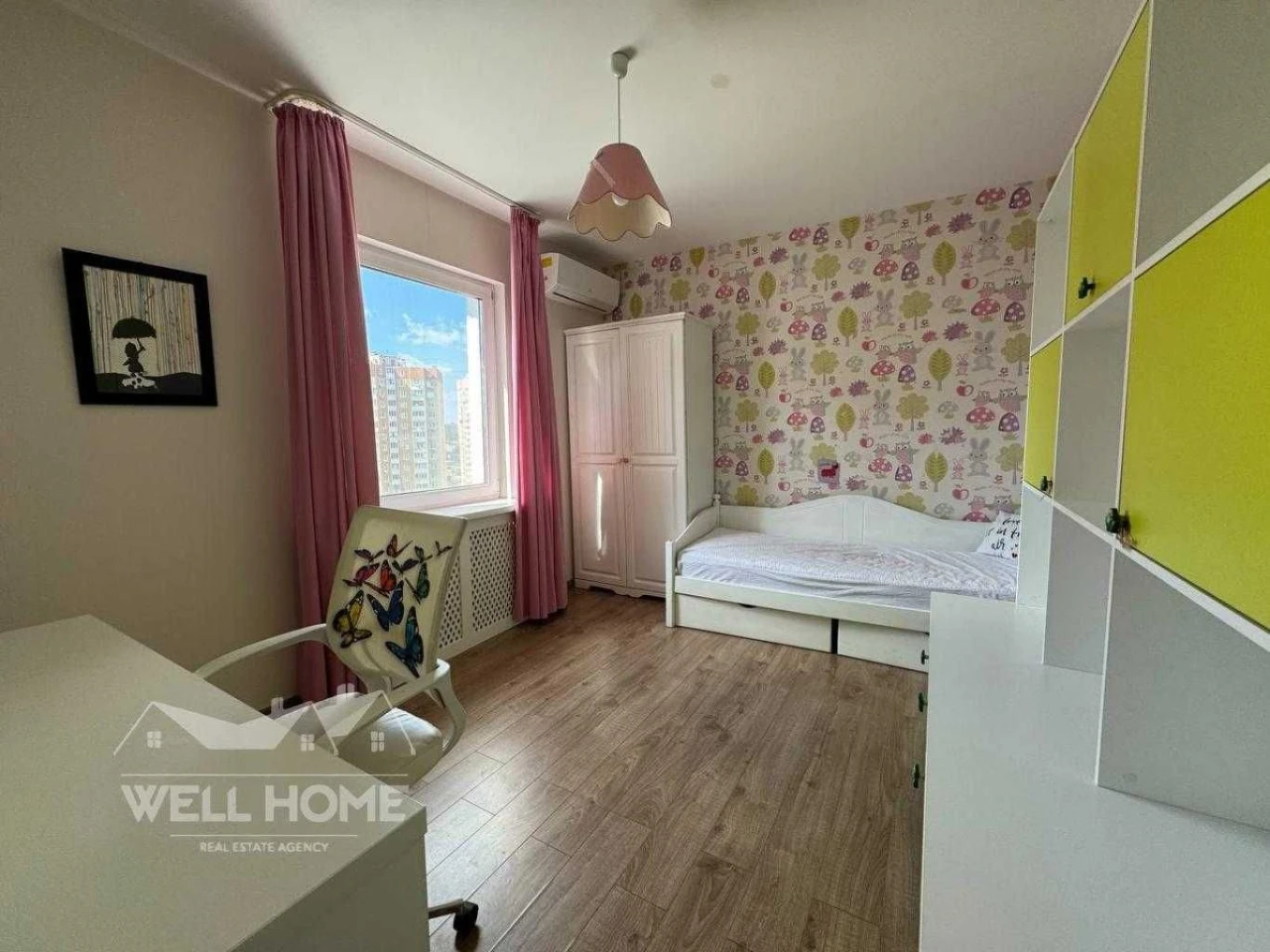 Продаж 2к квартири, вул.  Урлівська, 30, м. Київ -  Без комі