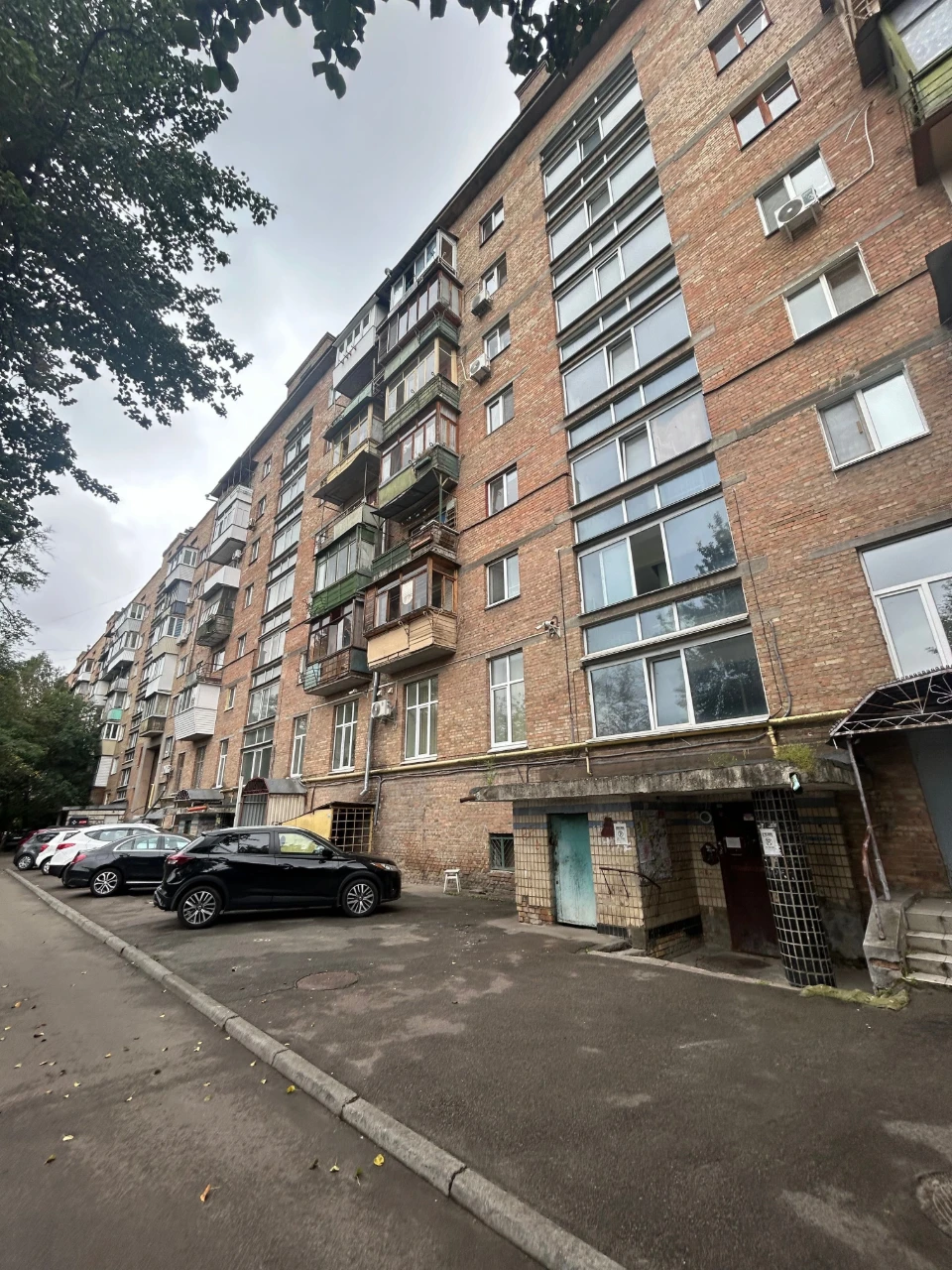 Продаж 30,3 м2 Шевченківський Кирилівська ст Спартак Подільс