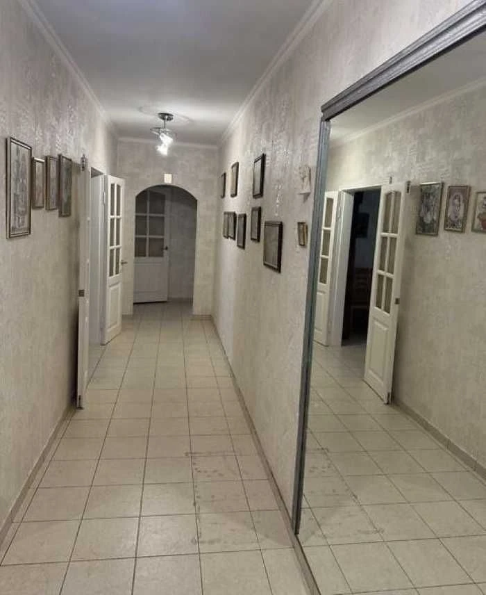 Продається видова 3к квартира по просп. Бажана, 36