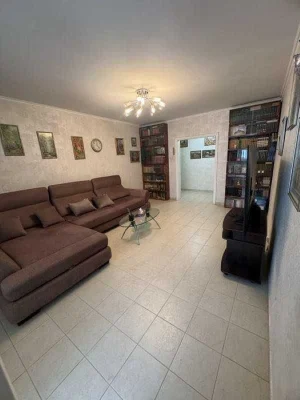 Продається видова 3к квартира по просп. Бажана, 36