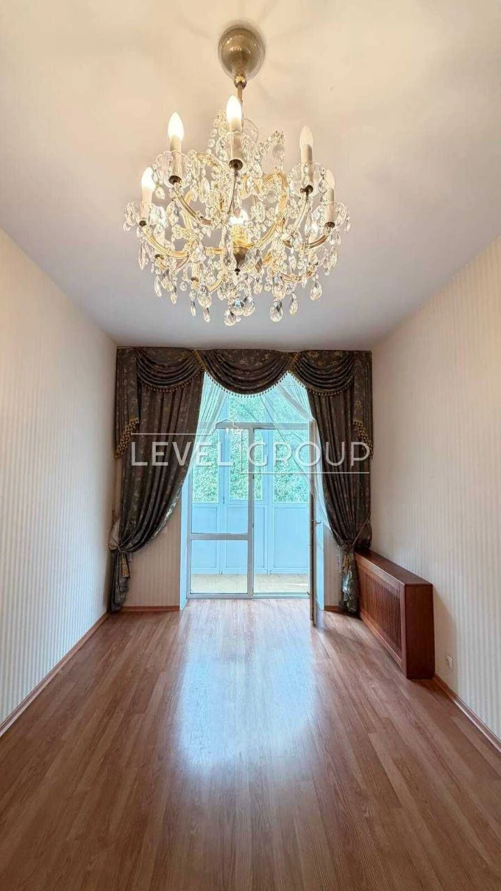 Продаж 2-кімнатної квартири (62 м2) на Печерську, вул. Дмитр