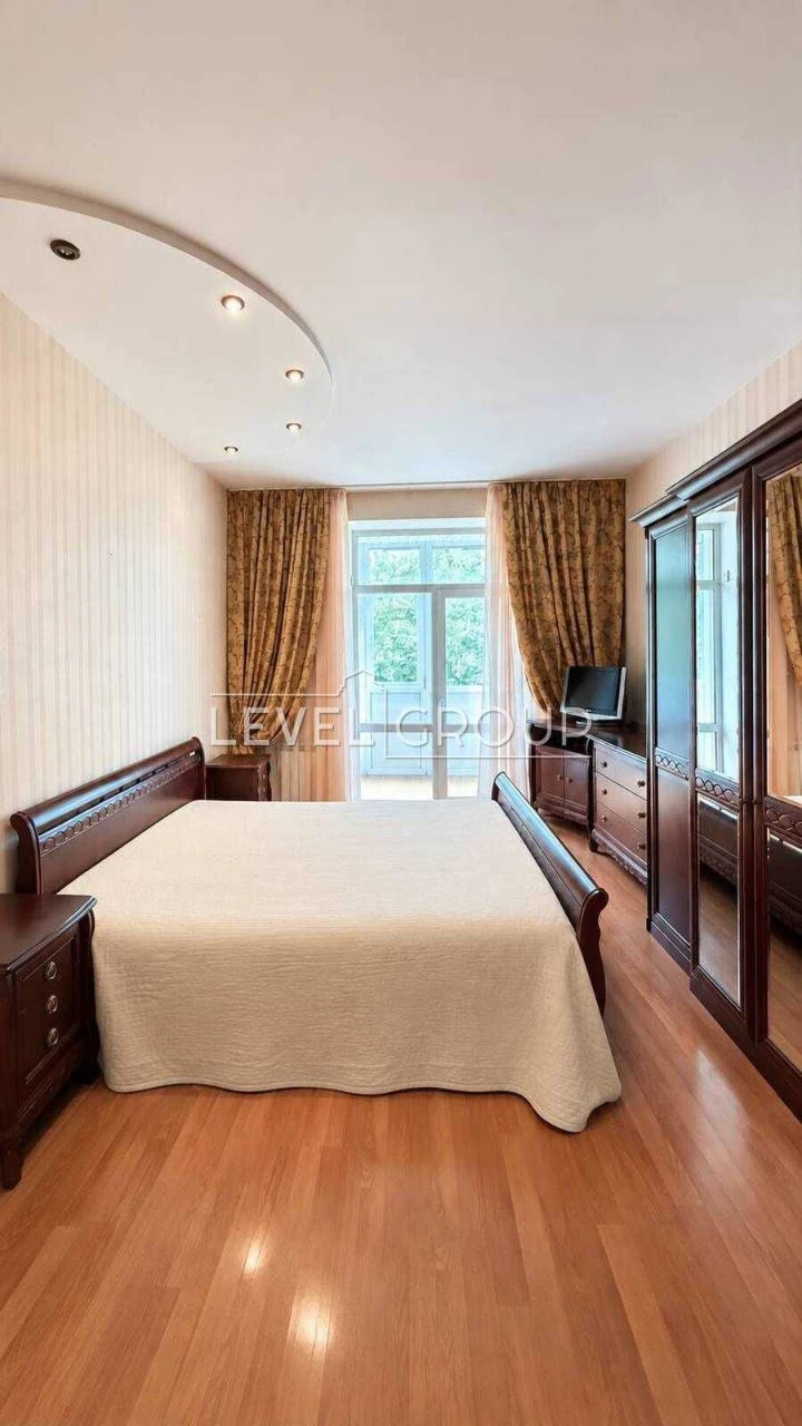 Продаж 2-кімнатної квартири (62 м2) на Печерську, вул. Дмитр