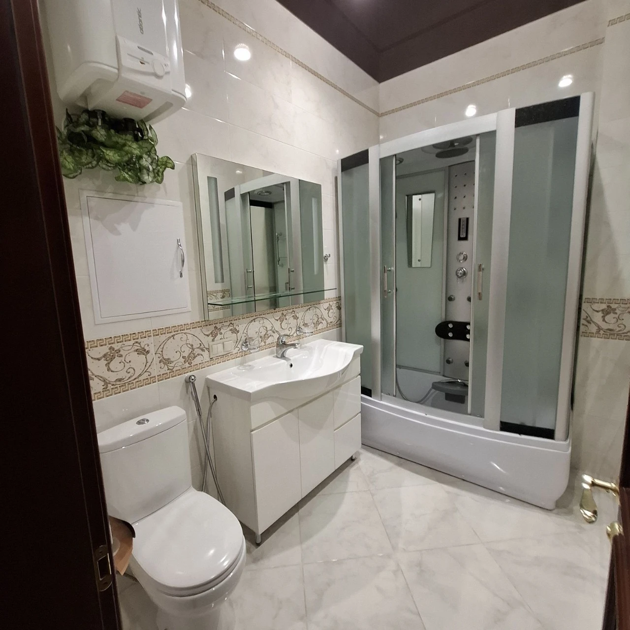 Продаж від власника квартири 105 м кв Жк Панорама на Печерсь
