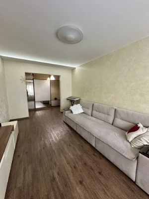 ВЛАСНИК Продаж 3-кімнатної квартири на Осокорках, вул. Єлиза