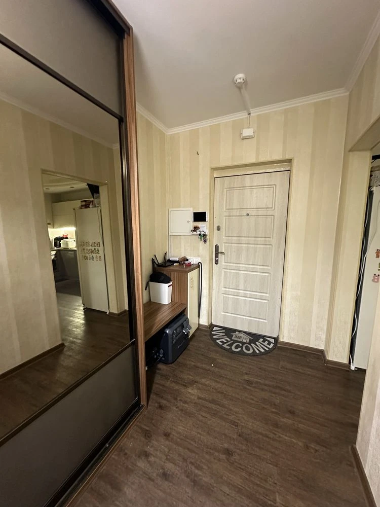 ВЛАСНИК Продаж 3-кімнатної квартири на Осокорках, вул. Єлиза