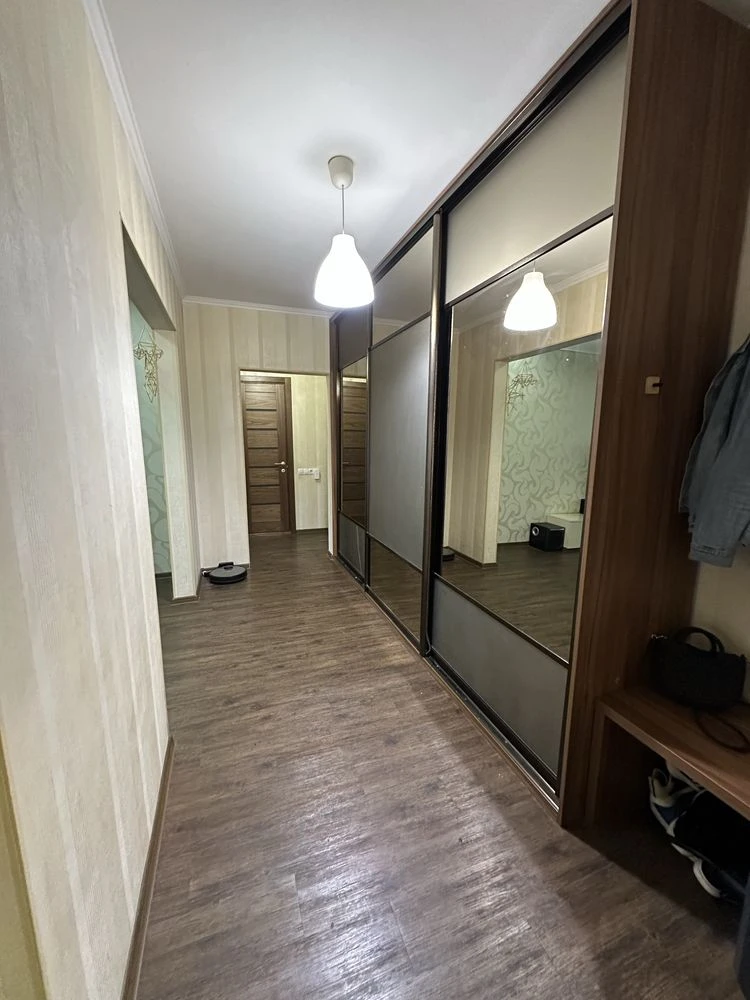 ВЛАСНИК Продаж 3-кімнатної квартири на Осокорках, вул. Єлиза