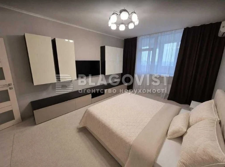 Продам видову 1 кімнатну квартиру ЖК Зелений острів метро Бе