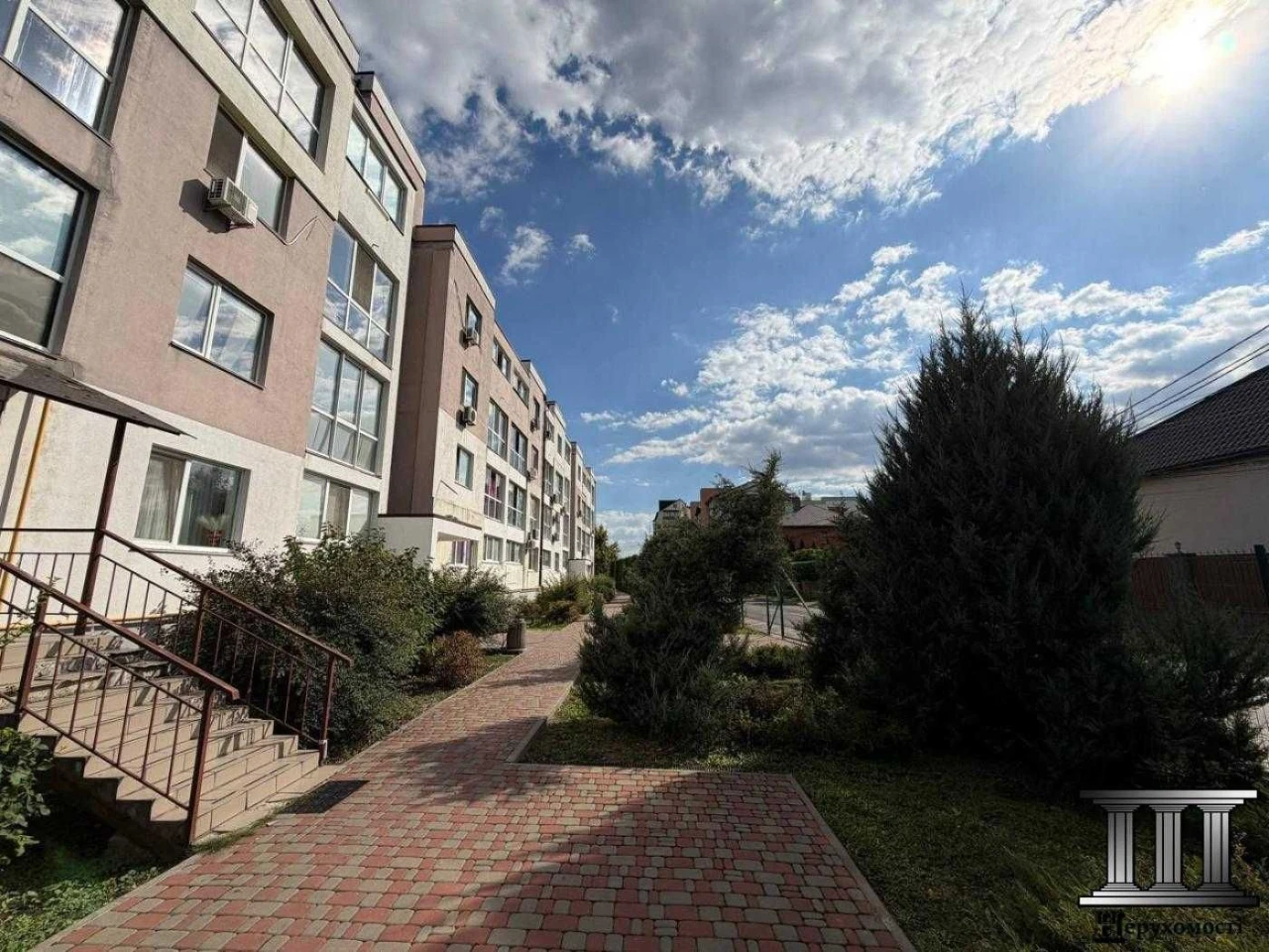 Чудова 2-кімнатна квартира, без ремонту, біля окружної дорог