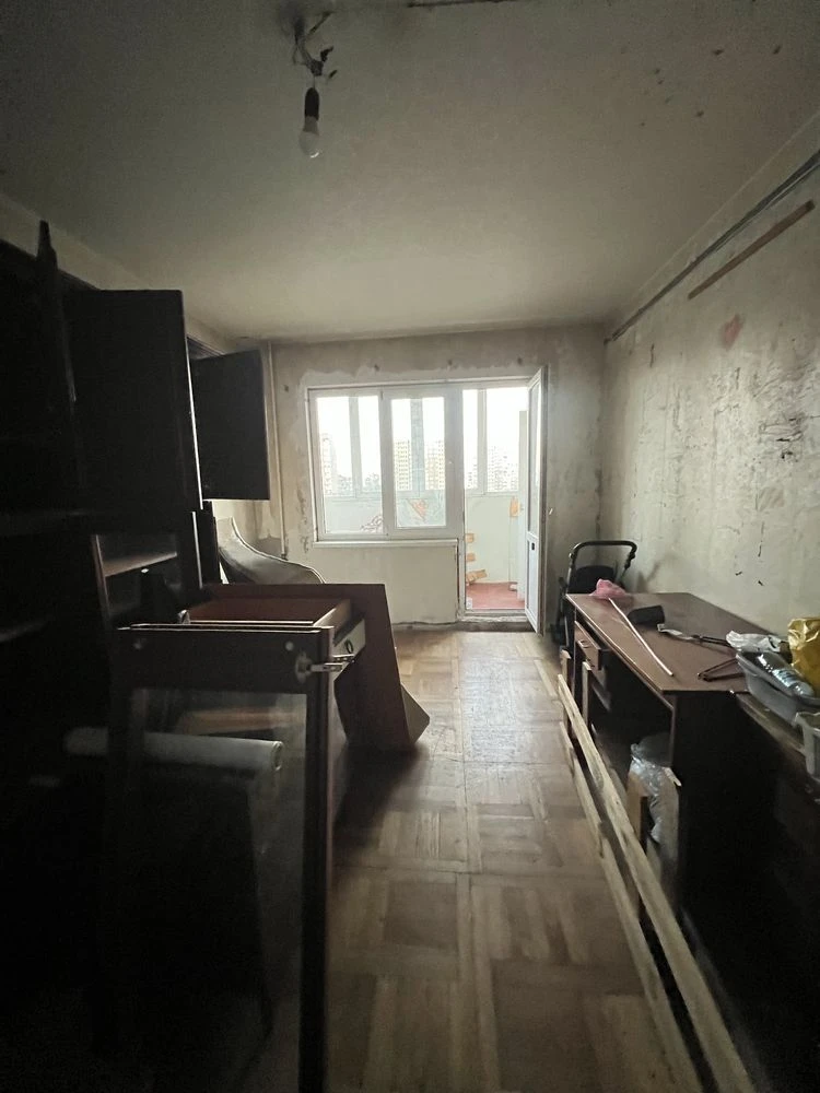 Продам 2 кімнатну квартиру Рональда Рейгана 9