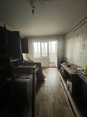 Продам 2 кімнатну квартиру Рональда Рейгана 9