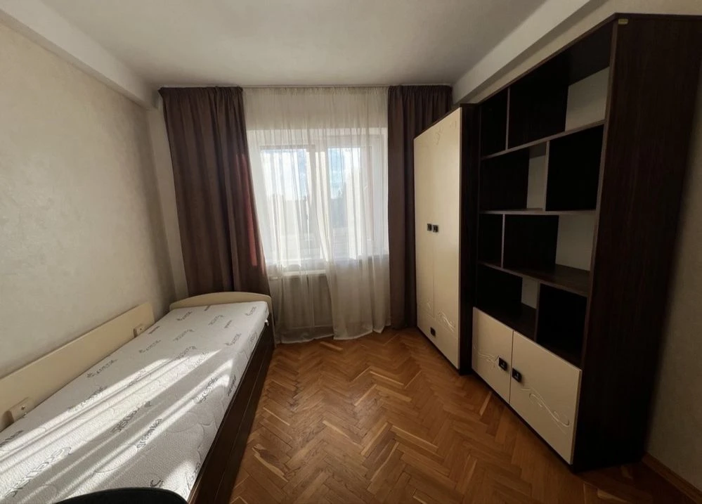 БЕЗ КОМІСІЇ! Продам 3к квартиру на Печерську бул. Лесі Украї