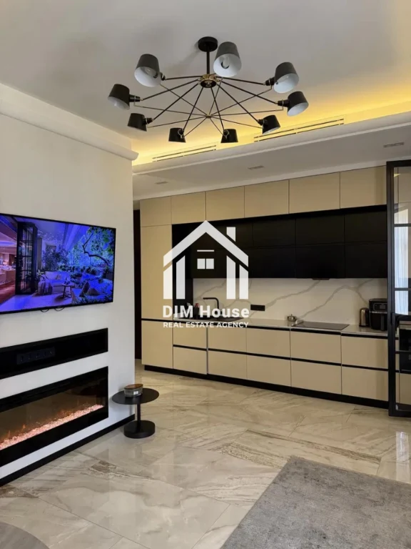 Преміум 3к квартира 82,9 м² з дизайнерським ремонтом | Франц
