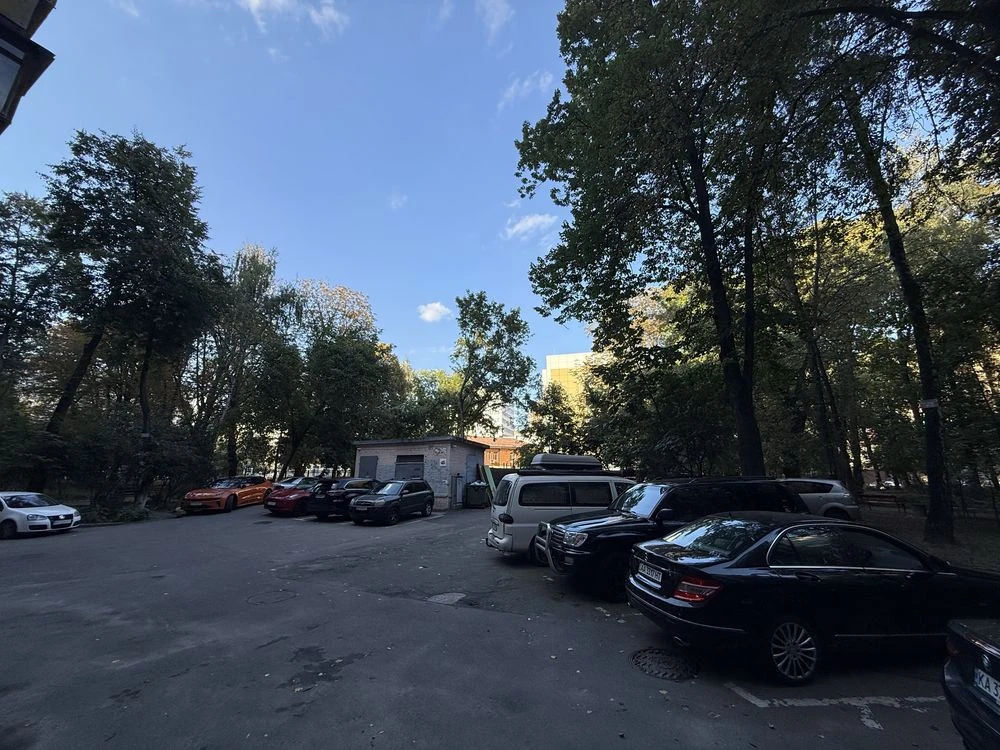 Продаж 1к квартири S=31 м2 вул. Лесі Українки 19