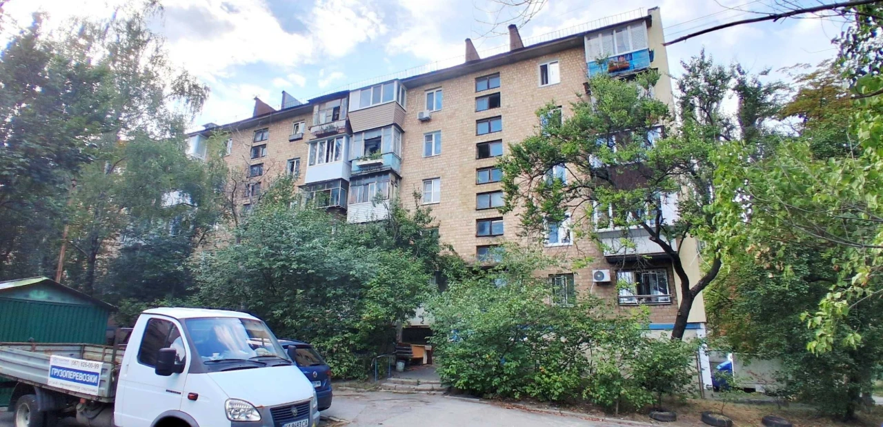 Без комісійних! 2к. квартира, вул. Межова, Виноградар
