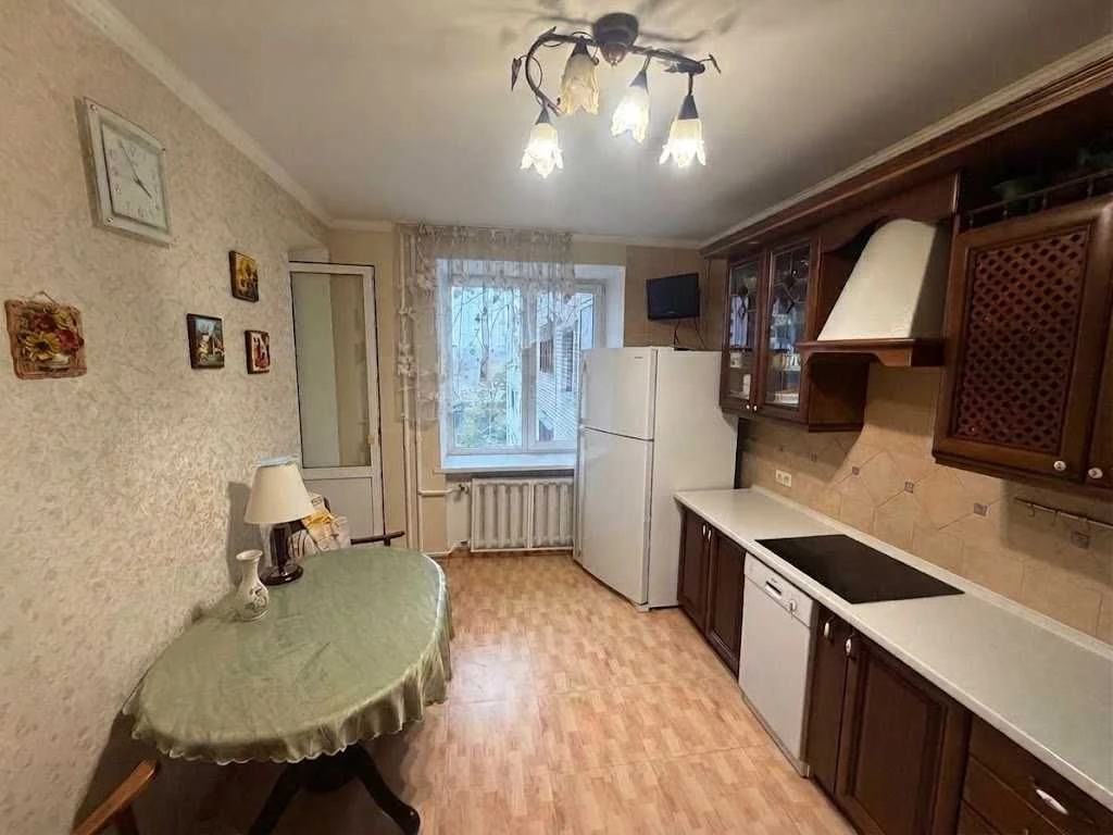 Продажа 3 кім. 85м2 вул. Василя Верховинця 10, ремонт.