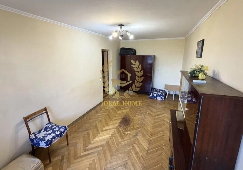 Продаж 2к. квартири метро Вокзальна Солом'янський район