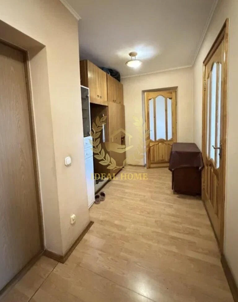 Продаж 2к. квартири метро Вокзальна Солом'янський район