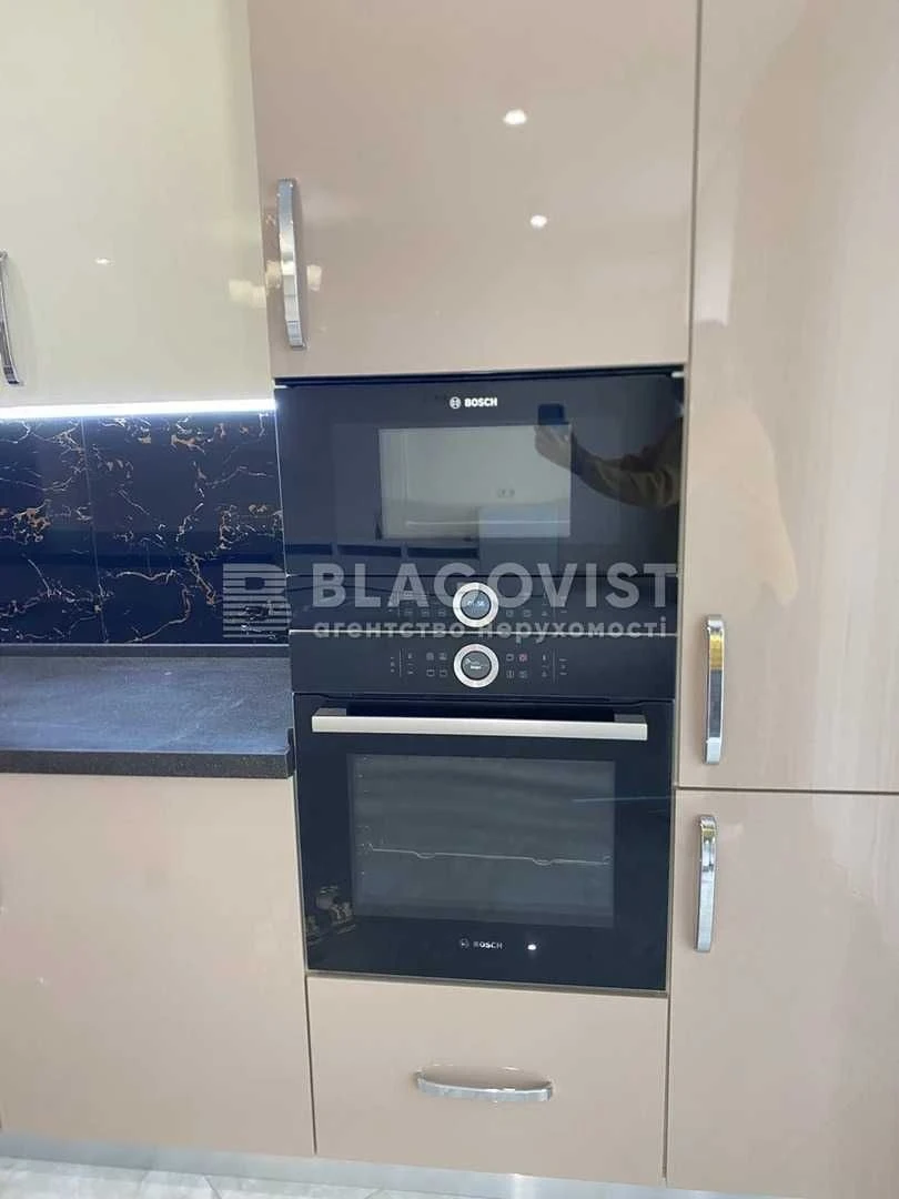 Продаж 3-к квартири Воскресенська, 18 ЖК "Паркові озера" М.Л
