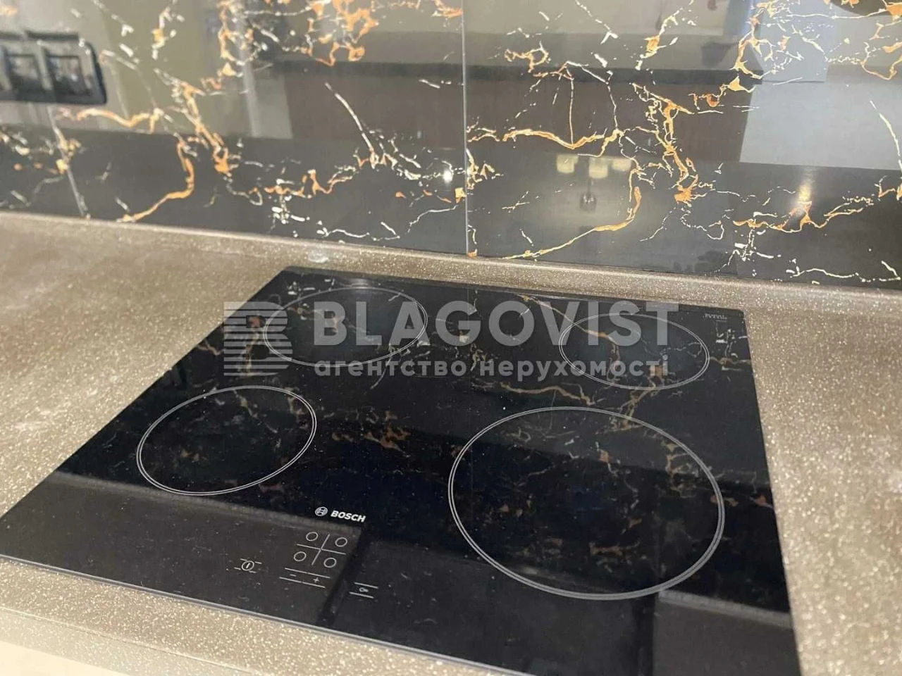 Продаж 3-к квартири Воскресенська, 18 ЖК "Паркові озера" М.Л