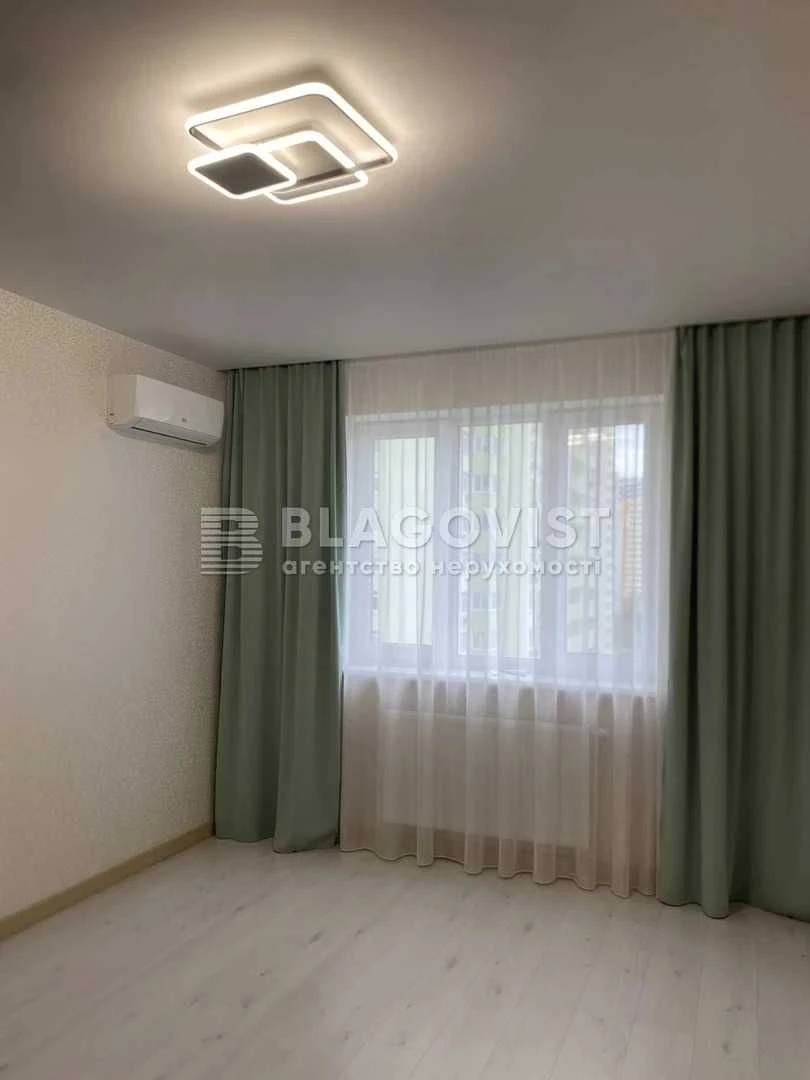 Продаж 3-к квартири Воскресенська, 18 ЖК "Паркові озера" М.Л