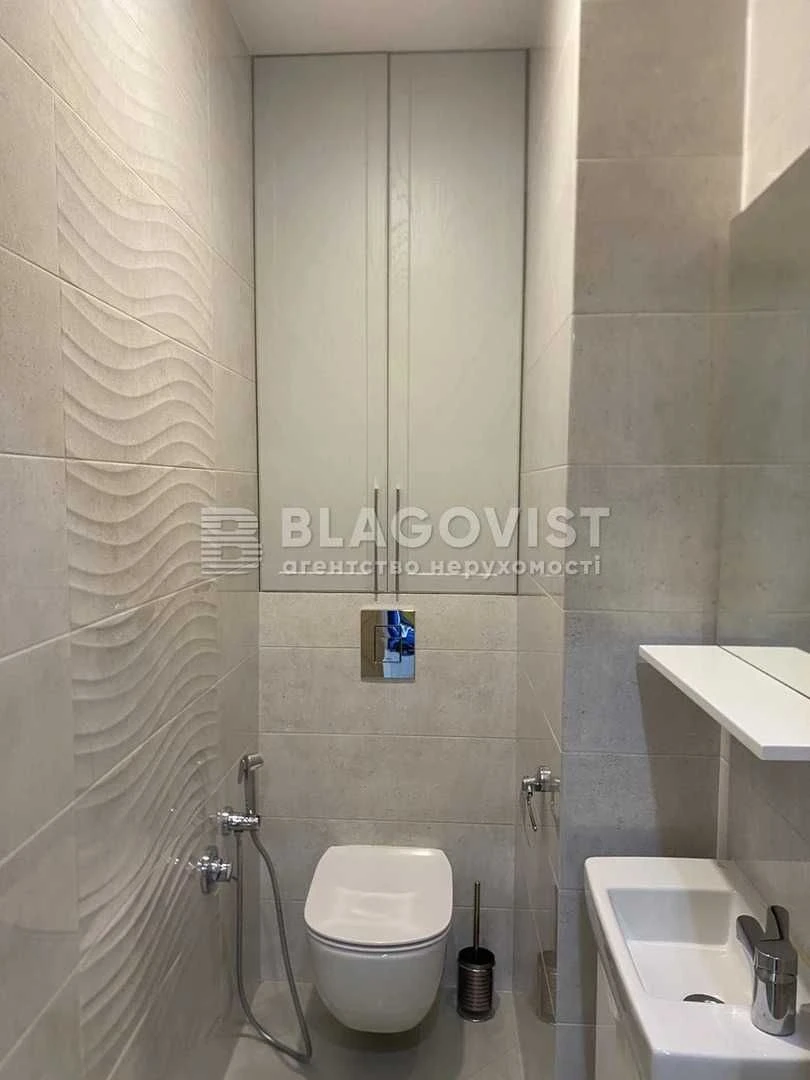 Продаж 3-к квартири Воскресенська, 18 ЖК "Паркові озера" М.Л