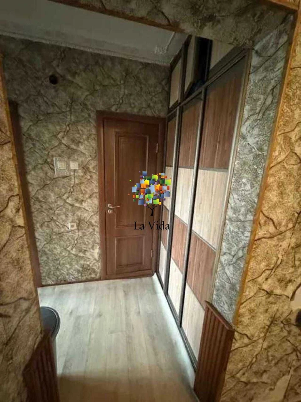 Продам 3к квартиру вул. Академіка Заболотного 12, Розглянемо