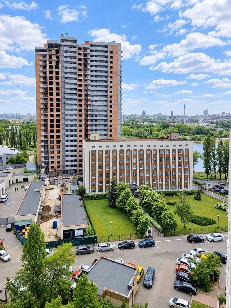 НС 4 кімнатна Оболонь вулиця Левка Лук'яненка (Маршала Тимош