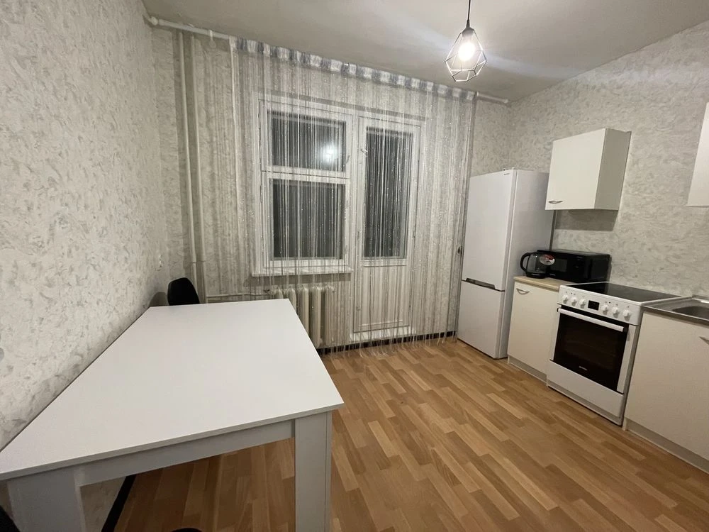 Продаж 1 -к квартири, вул. Автозаводська, Оболонь.