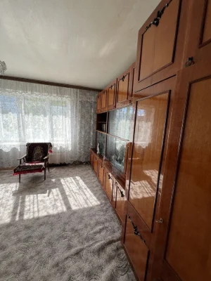 Продам двохкімнатну квартиру в Києві, вулиця Здолбунівська,
