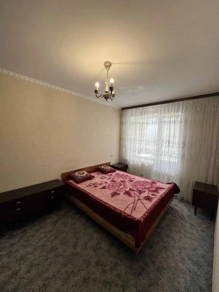 Продам двохкімнатну квартиру в Києві, вулиця Здолбунівська,