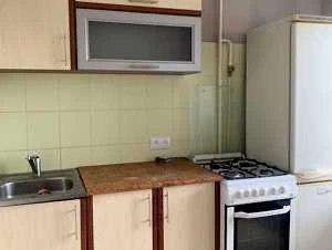 Продаж 1 кім Русановка вул Ентузіастів 9